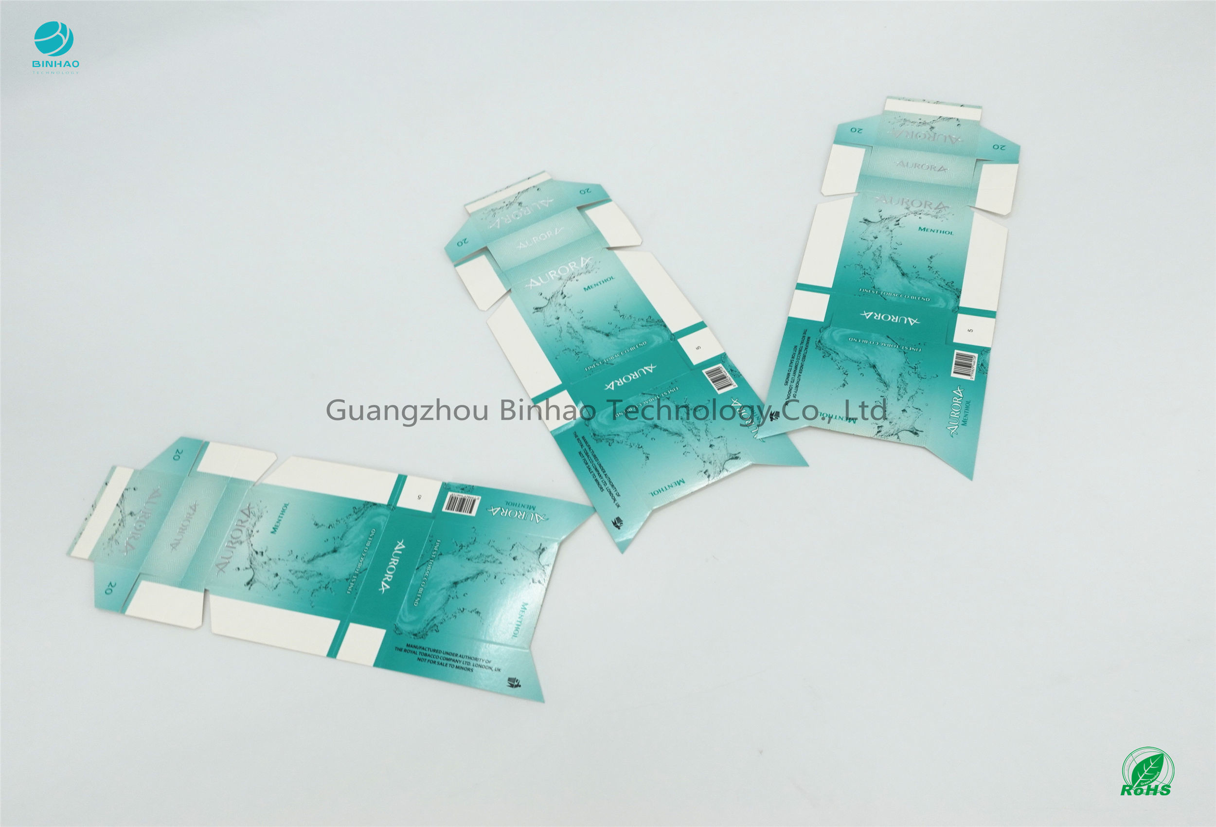 As caixas de cigarro do cartão brilham carimbando a parte superior deslocada ofício 84,0% do brilho da superfície da cor